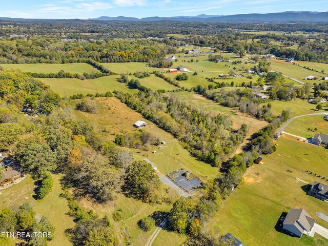 4736 Salem Rd, Greenback, TN 37742