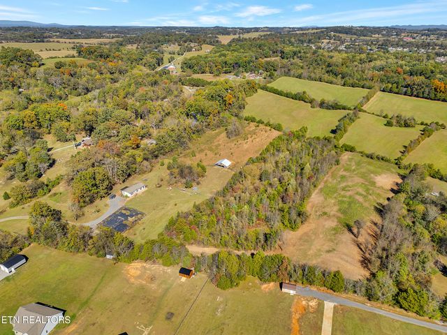 4736 Salem Rd, Greenback, TN 37742