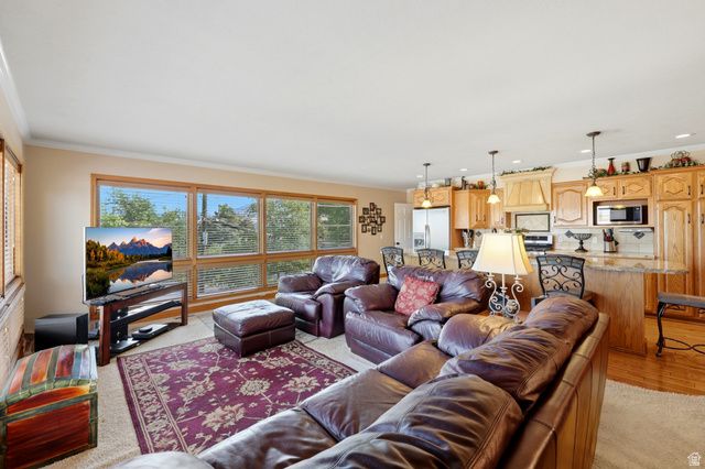 2327 E CAVALIER DR, Cottonwood Heights, UT 84121