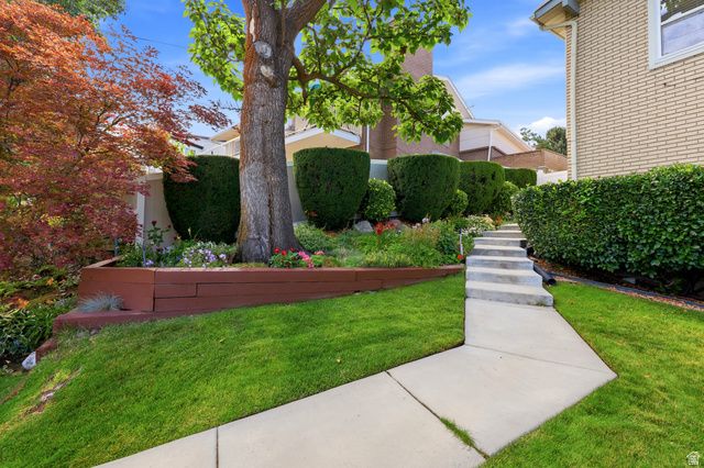 2327 E CAVALIER DR, Cottonwood Heights, UT 84121