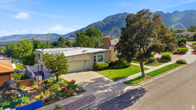 2327 E CAVALIER DR, Cottonwood Heights, UT 84121
