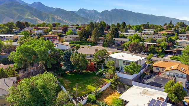 2327 E CAVALIER DR, Cottonwood Heights, UT 84121