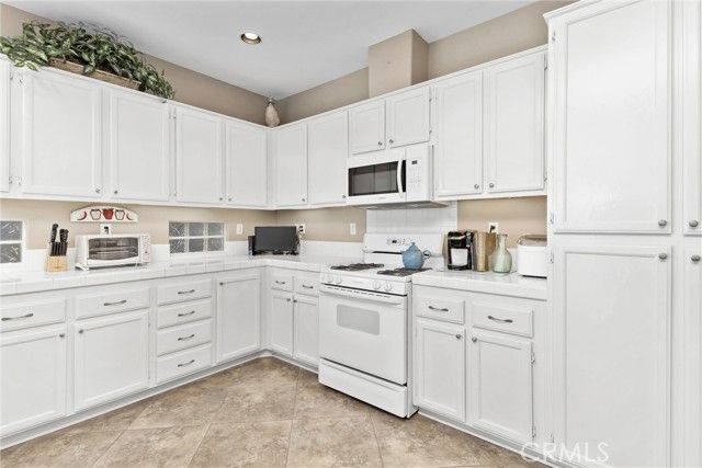 893 Twin Hills, Banning, CA 92220