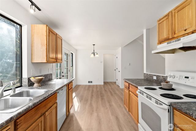 13611 124th Avenue Ct E, Puyallup, WA 98374