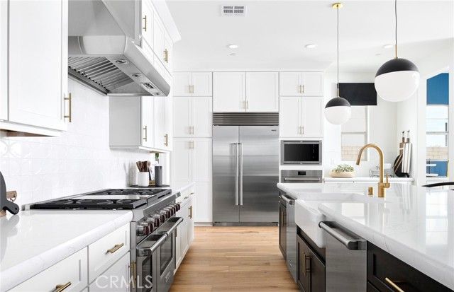 21138 Poema Place, Chatsworth (los Angeles), CA 91311