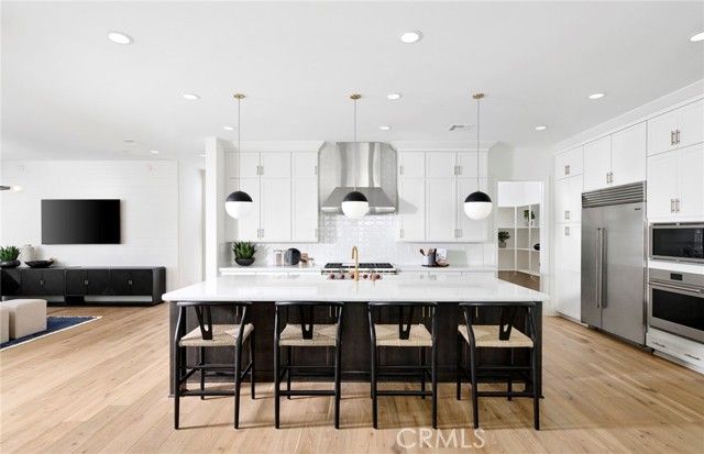 21138 Poema Place, Chatsworth (los Angeles), CA 91311