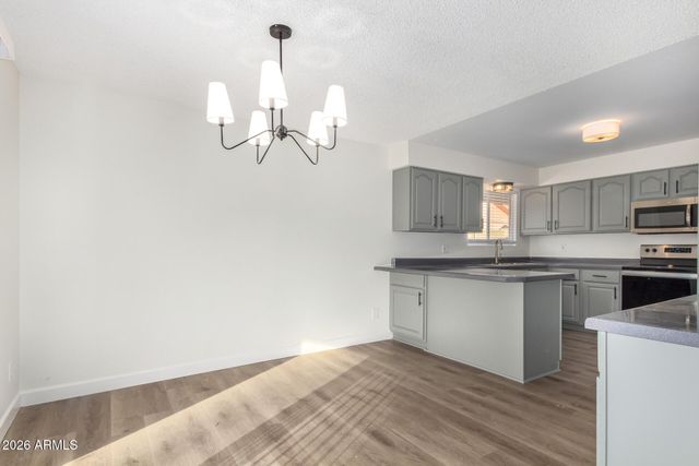 4902 W JOYCE Circle, Glendale, AZ 85308