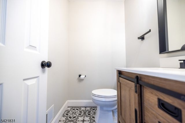 25 Bloomingdale Dr 2C, Hillsborough Twp., NJ 08844