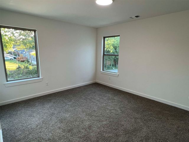 2430 S Fannin Avenue, Denison, TX 75020