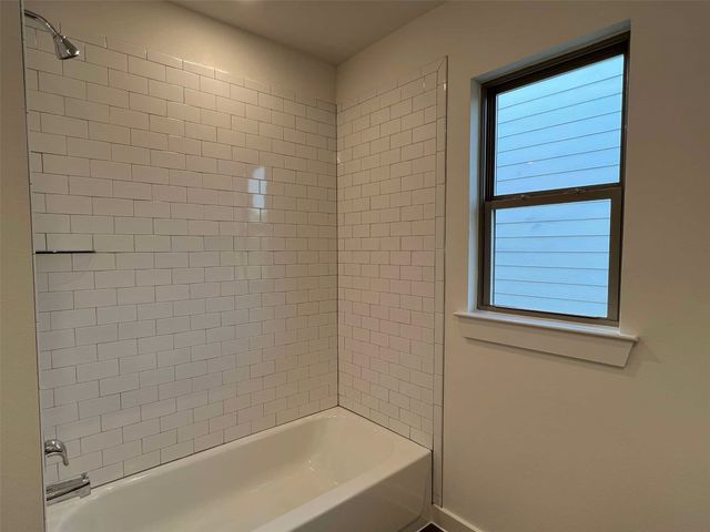 2430 S Fannin Avenue, Denison, TX 75020