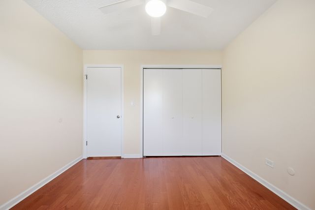 1204 Inverrary Lane, Deerfield, IL 60015
