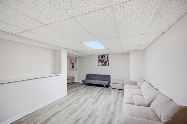 1204 Inverrary Lane, Deerfield, IL 60015