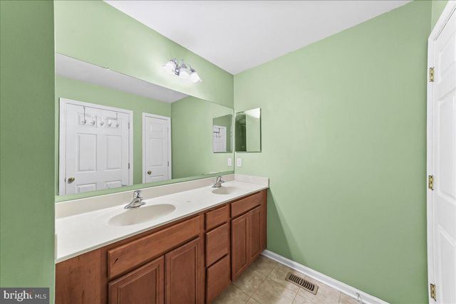 1707 LEXINGTON MEWS, Swedesboro, NJ 08085