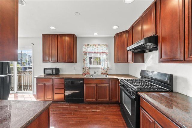 1707 LEXINGTON MEWS, Swedesboro, NJ 08085