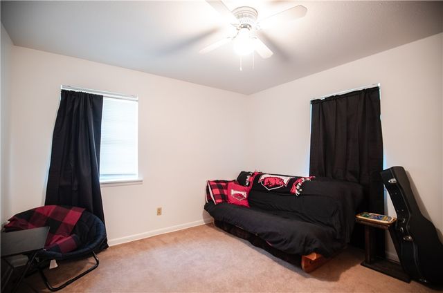 2202 Cottonwood Place, Springdale, AR 72762
