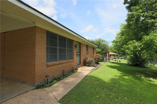 2202 Cottonwood Place, Springdale, AR 72762