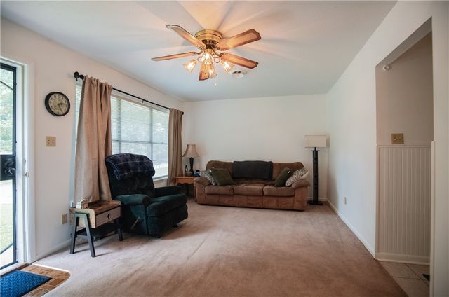 2202 Cottonwood Place, Springdale, AR 72762