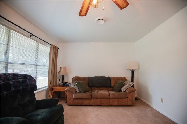 2202 Cottonwood Place, Springdale, AR 72762