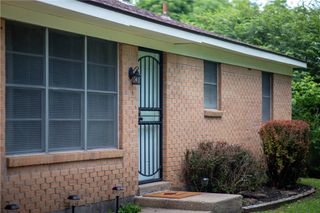 2202 Cottonwood Place, Springdale, AR 72762