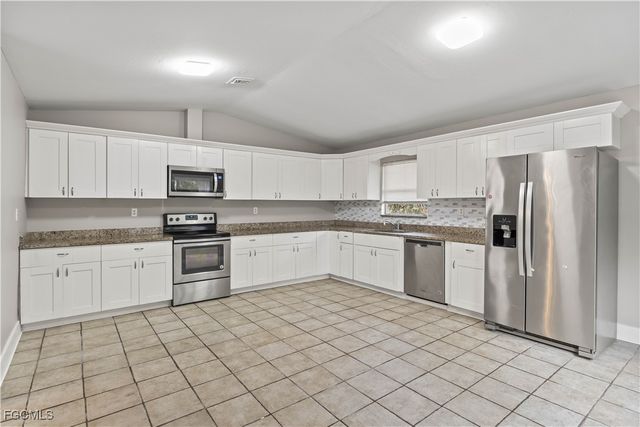 5675 Sandal LN, Bokeelia, FL 33922