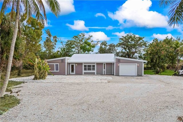 5675 Sandal LN, Bokeelia, FL 33922
