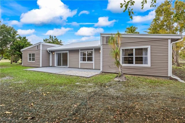 5675 Sandal LN, Bokeelia, FL 33922