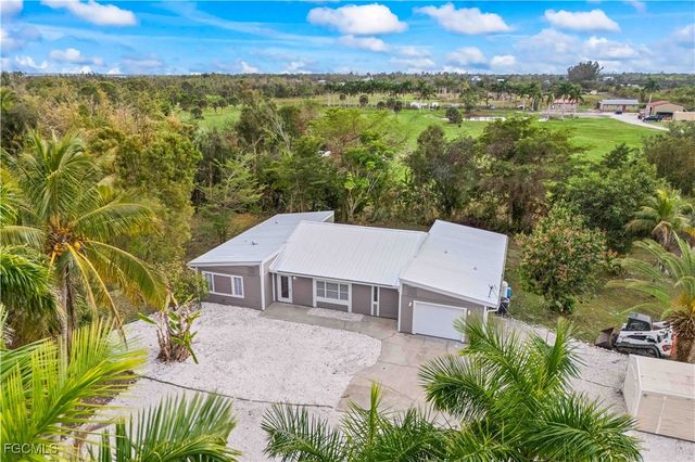 5675 Sandal LN, Bokeelia, FL 33922