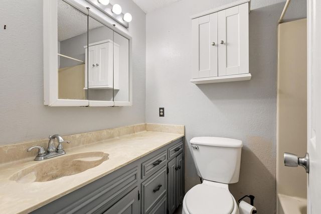 412 Main Street, Pottsboro, TX 75076