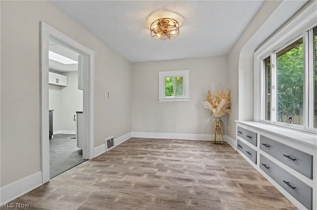 616 Tallmadge Road, Cuyahoga Falls, OH 44221