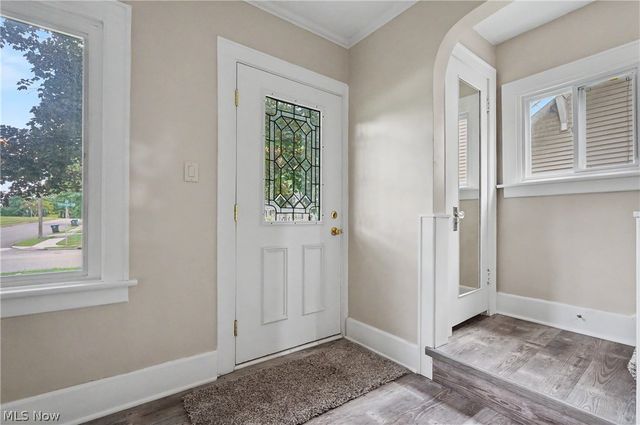 616 Tallmadge Road, Cuyahoga Falls, OH 44221