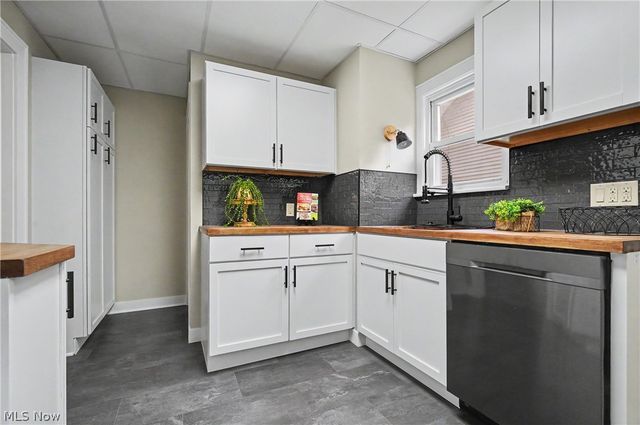 616 Tallmadge Road, Cuyahoga Falls, OH 44221