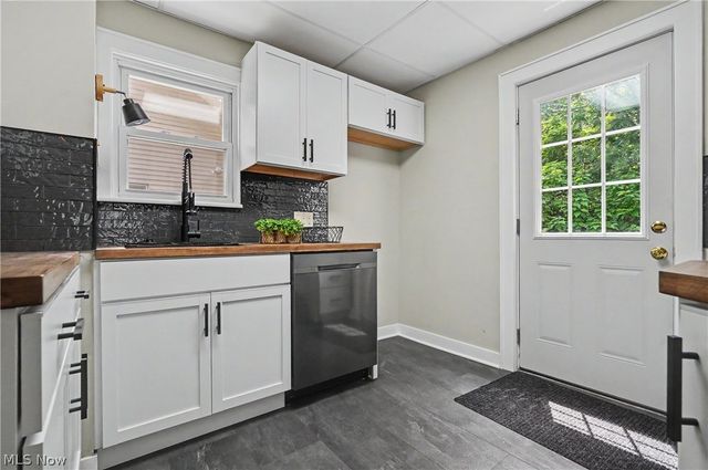 616 Tallmadge Road, Cuyahoga Falls, OH 44221