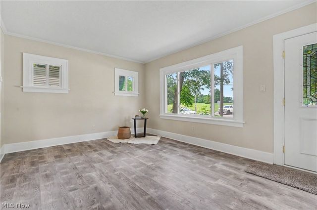 616 Tallmadge Road, Cuyahoga Falls, OH 44221