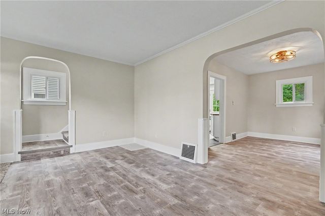 616 Tallmadge Road, Cuyahoga Falls, OH 44221
