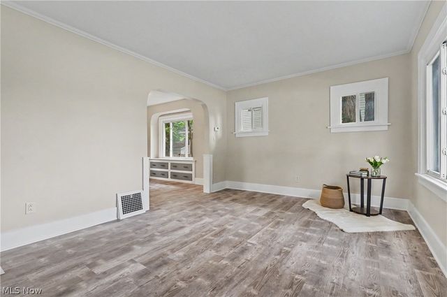 616 Tallmadge Road, Cuyahoga Falls, OH 44221