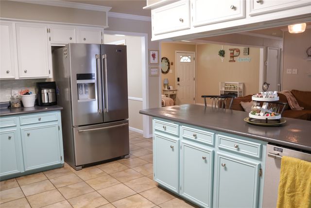 124 Circle Drive, Kaufman, TX 75142