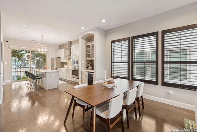 219 E Melrose Dr B, Olmos Park, TX 78212