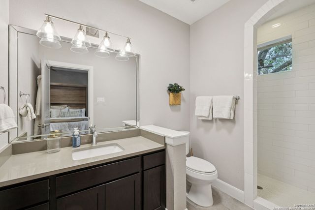 219 E Melrose Dr B, Olmos Park, TX 78212