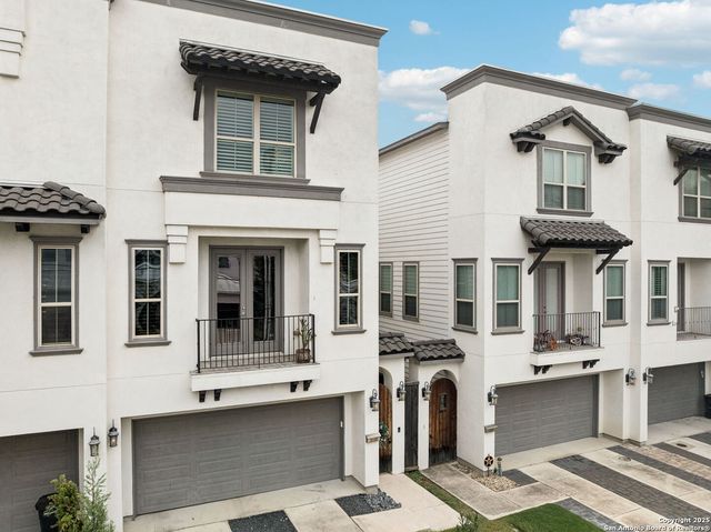 219 E Melrose Dr B, Olmos Park, TX 78212