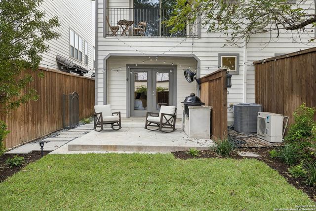 219 E Melrose Dr B, Olmos Park, TX 78212