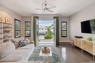 219 E Melrose Dr B, Olmos Park, TX 78212