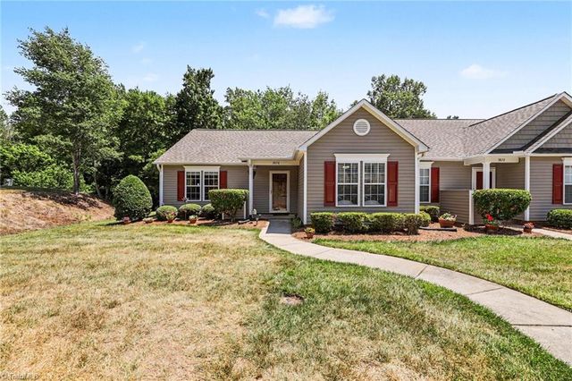 3876 Hanley Way, Walkertown, NC 27051