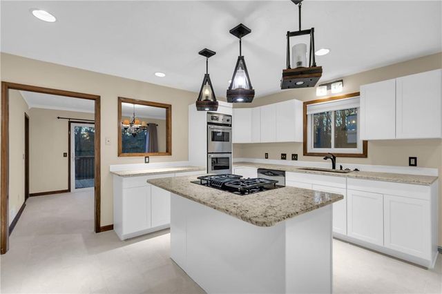 1616 Maple Ridge Drive, Suwanee, GA 30024