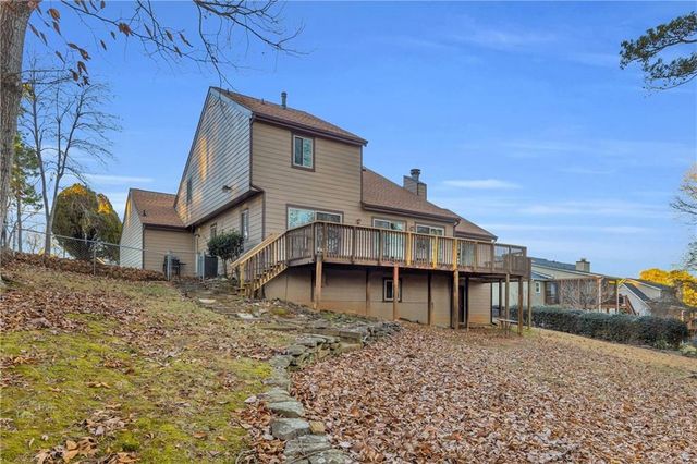 1616 Maple Ridge Drive, Suwanee, GA 30024