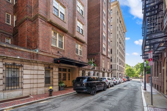 15 River Street 707, Boston, MA 02108