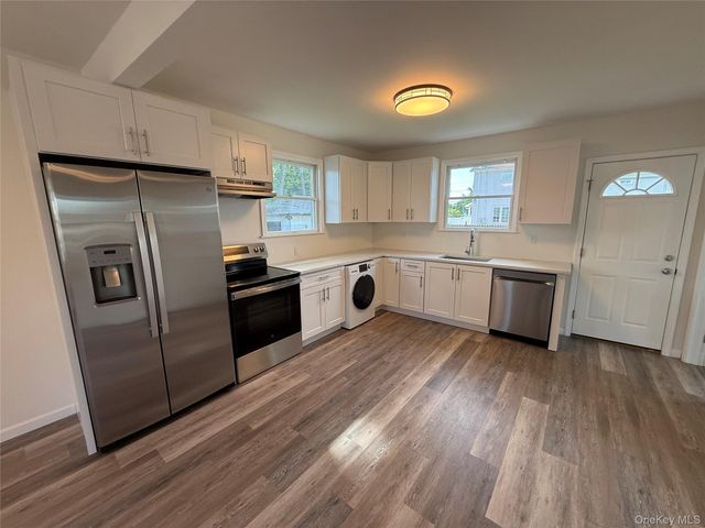 1599 3rd Street, West Babylon, NY 11704