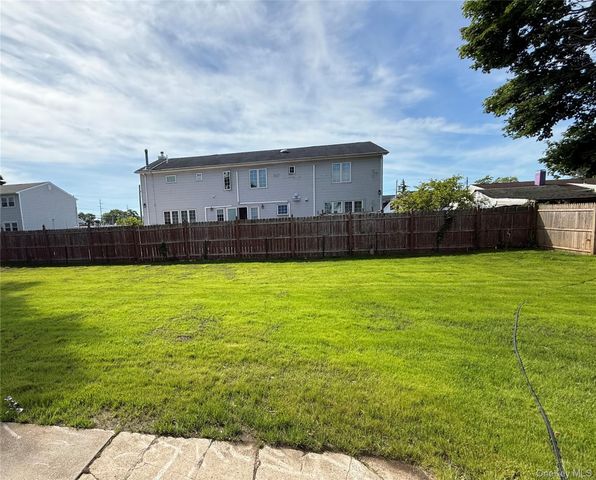1599 3rd Street, West Babylon, NY 11704