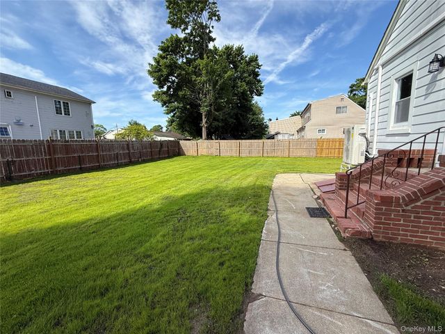 1599 3rd Street, West Babylon, NY 11704