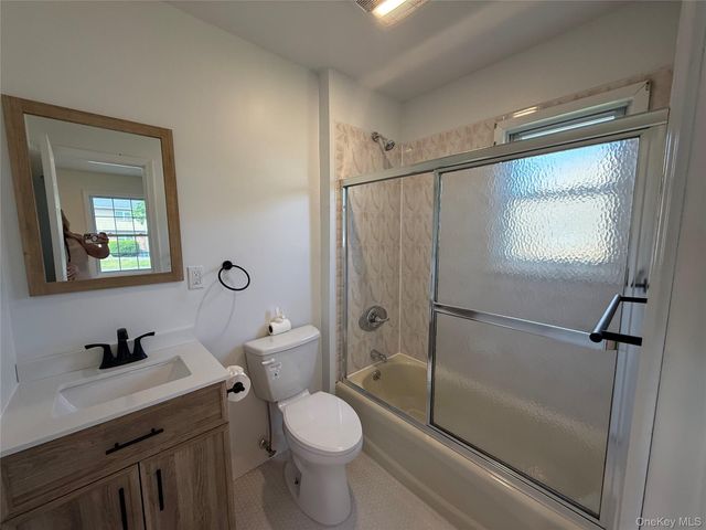 1599 3rd Street, West Babylon, NY 11704