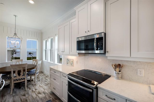 318 COMPASS POINT DRIVE 202, Bradenton, FL 34209